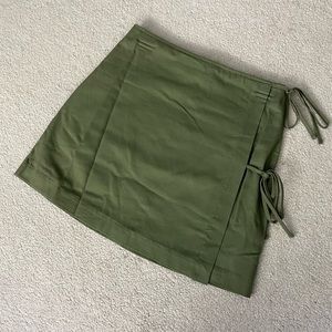 GB Green Wrap Skirt size Medium